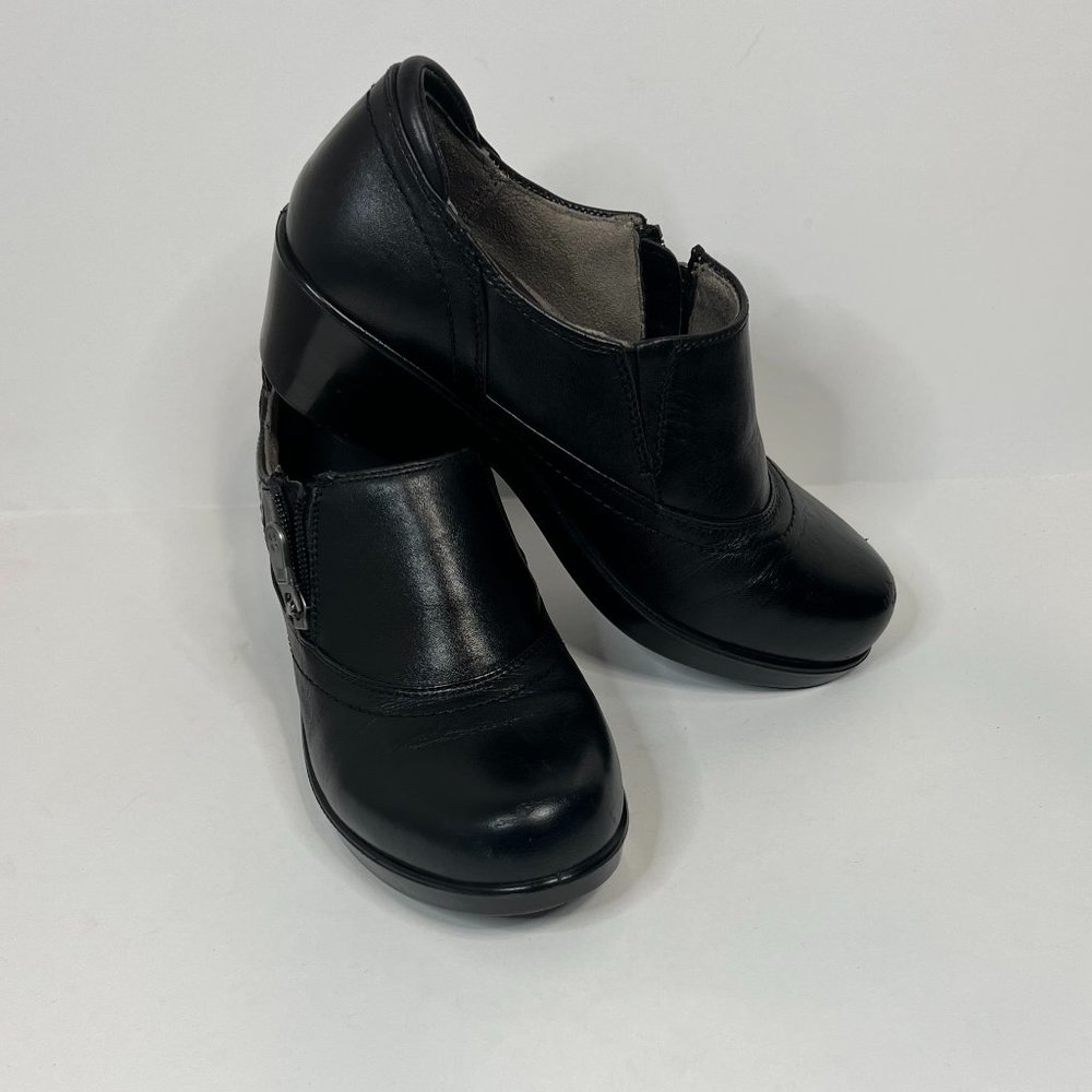 Naturalizer Women's Florence Black Leather Clog/Mule size 6.5